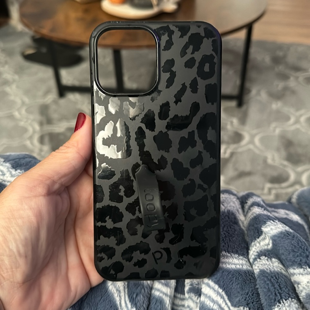 Loopy 12 Pro Max phone case - Black Leopard